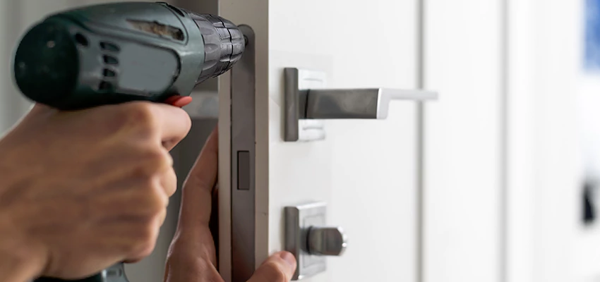 Locksmith For Lock Replacement Near Me in Inglewood, CA