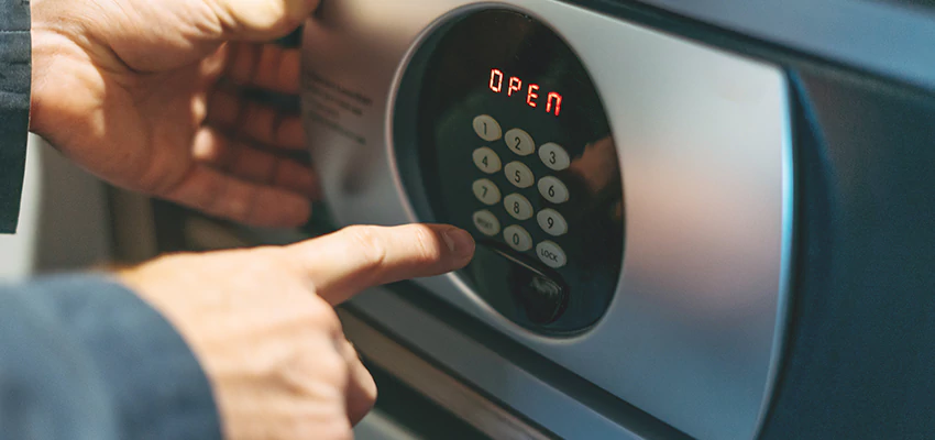 Cash Safe Openers in Inglewood, California