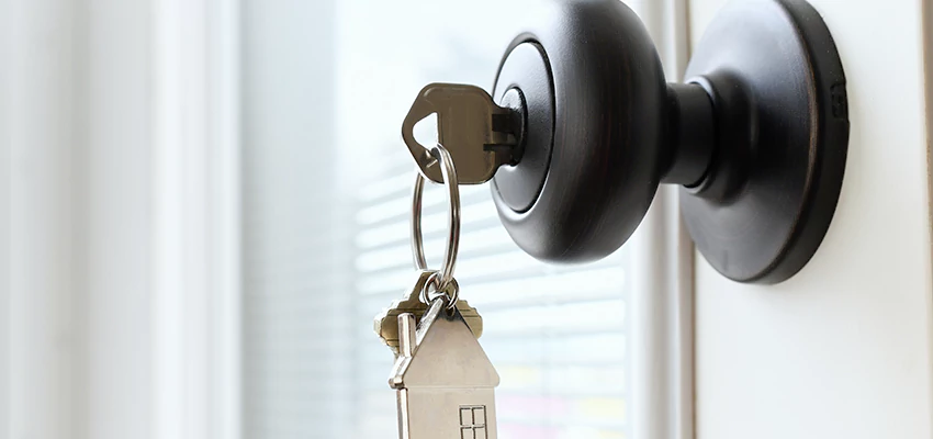 Bifold Door Knob Replacement in Inglewood, California